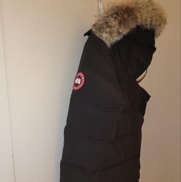 Canada Goose Coat - Picture 3 of 6